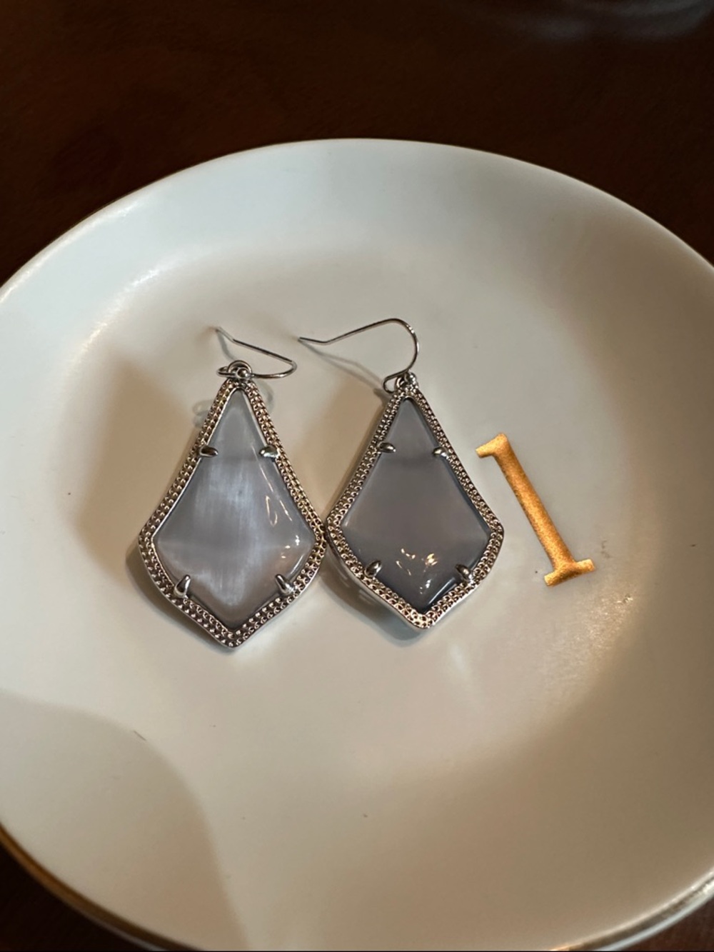 Kendra Scott Gray Cat's Eye Kite Drop Earrings